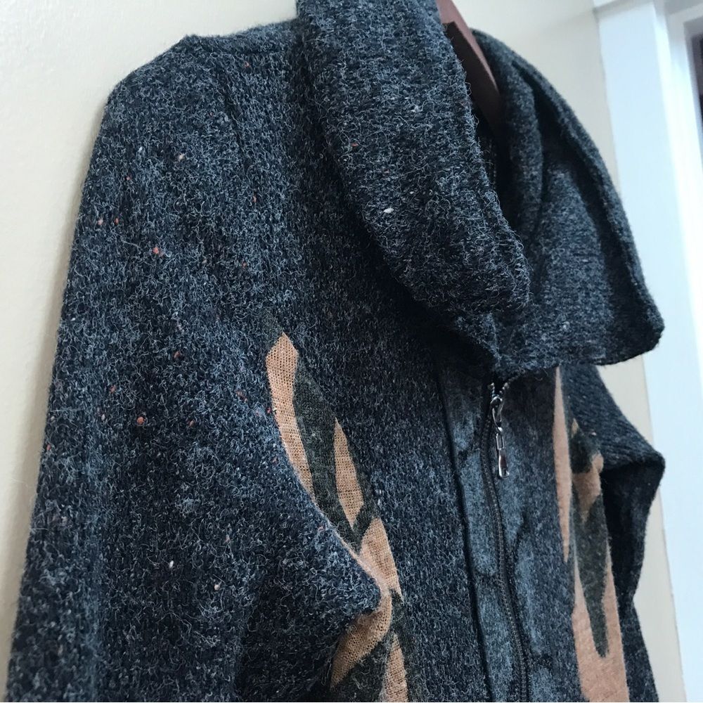 Fleur de Lis Brown Ruffle Pocket Cardigan (S) - Picture 4 of 10